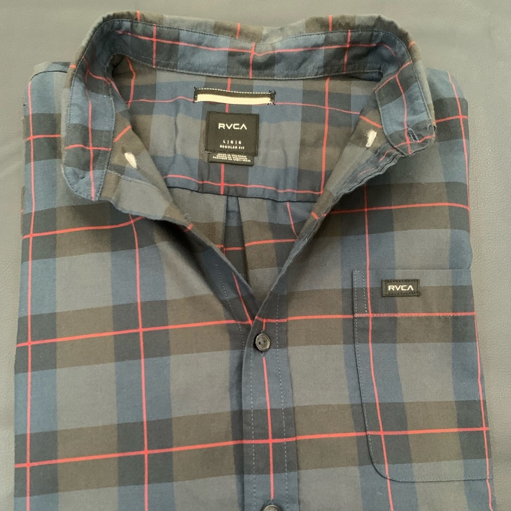 Men’s RVCA Regular Fit size Large